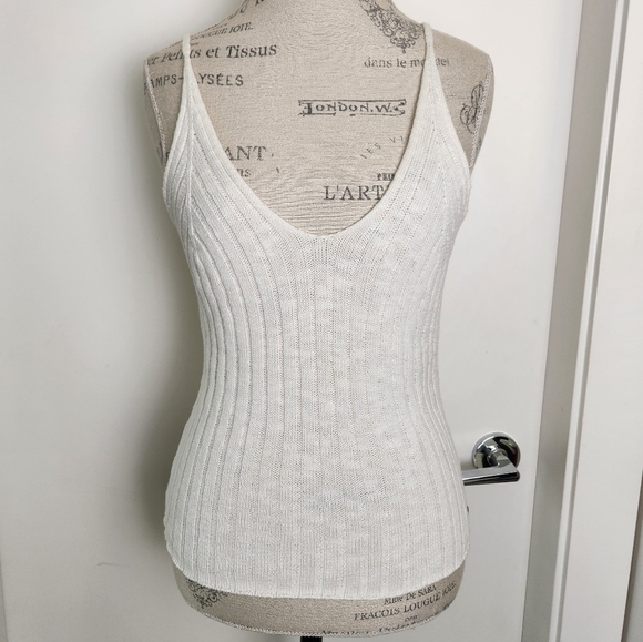 Roxy Ribbed Knit Sleeveless Top - Picture 1 of 10